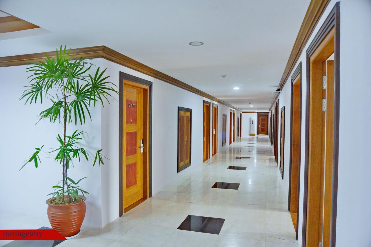 Hotel The Regency